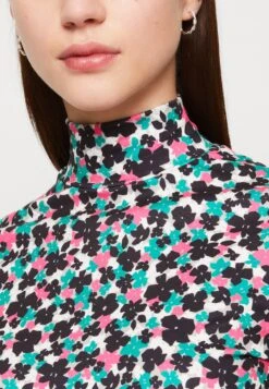 COLOURFUL REBEL NEYO CUTE FLOWER PEACHED TURTLENECK - Bluzka Z Długim Rękawem - Multicolor -sklep Next 04607696d6b74ca6899f997d6a7b920d