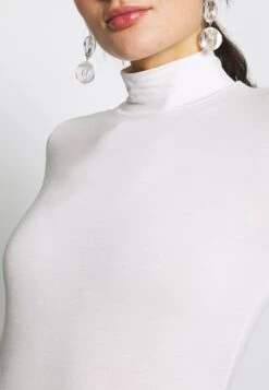 Gina Tricot DORSIA - Bluzka Z Długim Rękawem - Offwhite 11 Gina Tricot DORSIA - Bluzka Z Długim Rękawem - Offwhite -sklep Next 068537be6d5f43f7ab0f2e5d88331a28