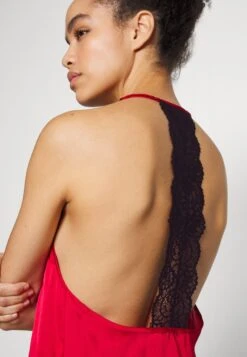 Anna Field 4 PIECE GIFT SET - Piżama - Black/red -sklep Next 10245431343b4a308e71236086d68fb8