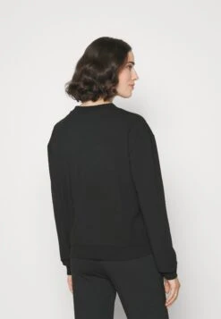 Hugo SHUFFLE - Koszulka Do Spania - Black -sklep Next 109afac74fb94398bb914a19b83e1a1c