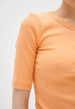 InWear DAGNAIW - T-shirt Basic - Cantaloupe -sklep Next 230a18aa51ff4c418d21d22225299cb7