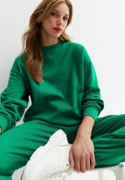 New Look CREW NECK - Bluza - Green -sklep Next 250083984cad4c90a6ba885ff9e78662