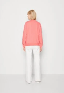 Nike Sportswear CLUB CREW - Bluza - Sea Coral/white -sklep Next 33b4752c4e9c4a42b0efe7fb0a7c9d40