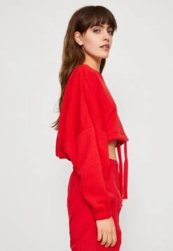 Adidas Sportswear DANCE CROPPED VERSATILE - Bluza - Better Scarlet -sklep Next 3a1b217ec1a445378018b76c1d015d12