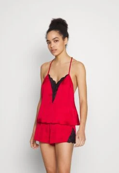 Anna Field 4 PIECE GIFT SET - Piżama - Black/red -sklep Next 3d6beaafe628430fa32b672c167c5d99