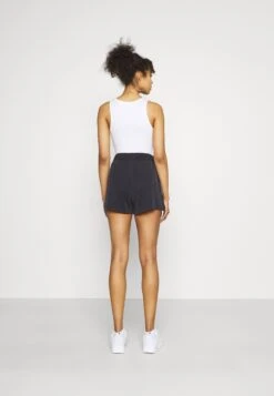 Monki Szorty - Black Dark -sklep Next 4068f75a99514c89b2db3cebcd592a33