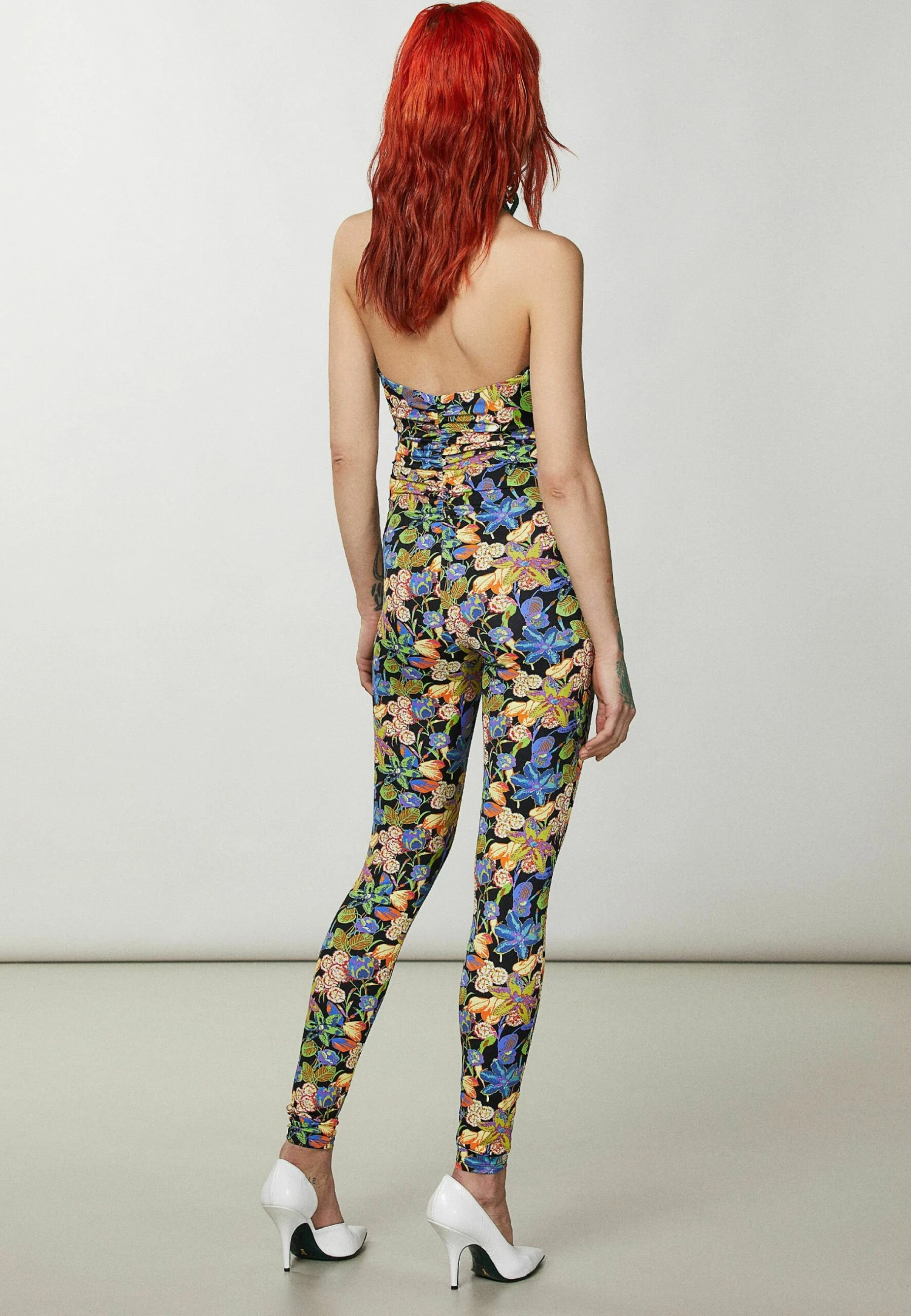 Patrizia Pepe SLIM FIT HALTERNECK - Kombinezon - Metaverse Flower 2 Patrizia Pepe SLIM FIT HALTERNECK - Kombinezon - Metaverse Flower - obrazek 2