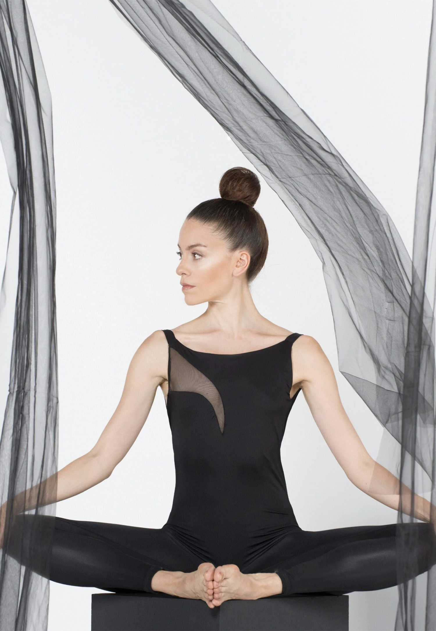 Custom Design Tulle Detailed - Kombinezon - Black 3 Custom Design Tulle Detailed - Kombinezon - Black - obrazek 3