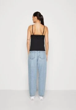 Vero Moda VMAMANDA - Top - Black -sklep Next 4bce053ae5ee48f98a6b46116b89772d