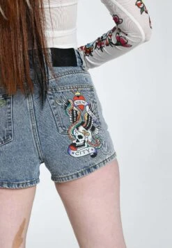 Ed Hardy NYC LOVER - Szorty Jeansowe - Bleach -sklep Next 4cfce9b552b248f1b1a540959fbb40bc