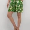 Kaffe BPULLA REGULAR FIT - Szorty - Green Flower Print