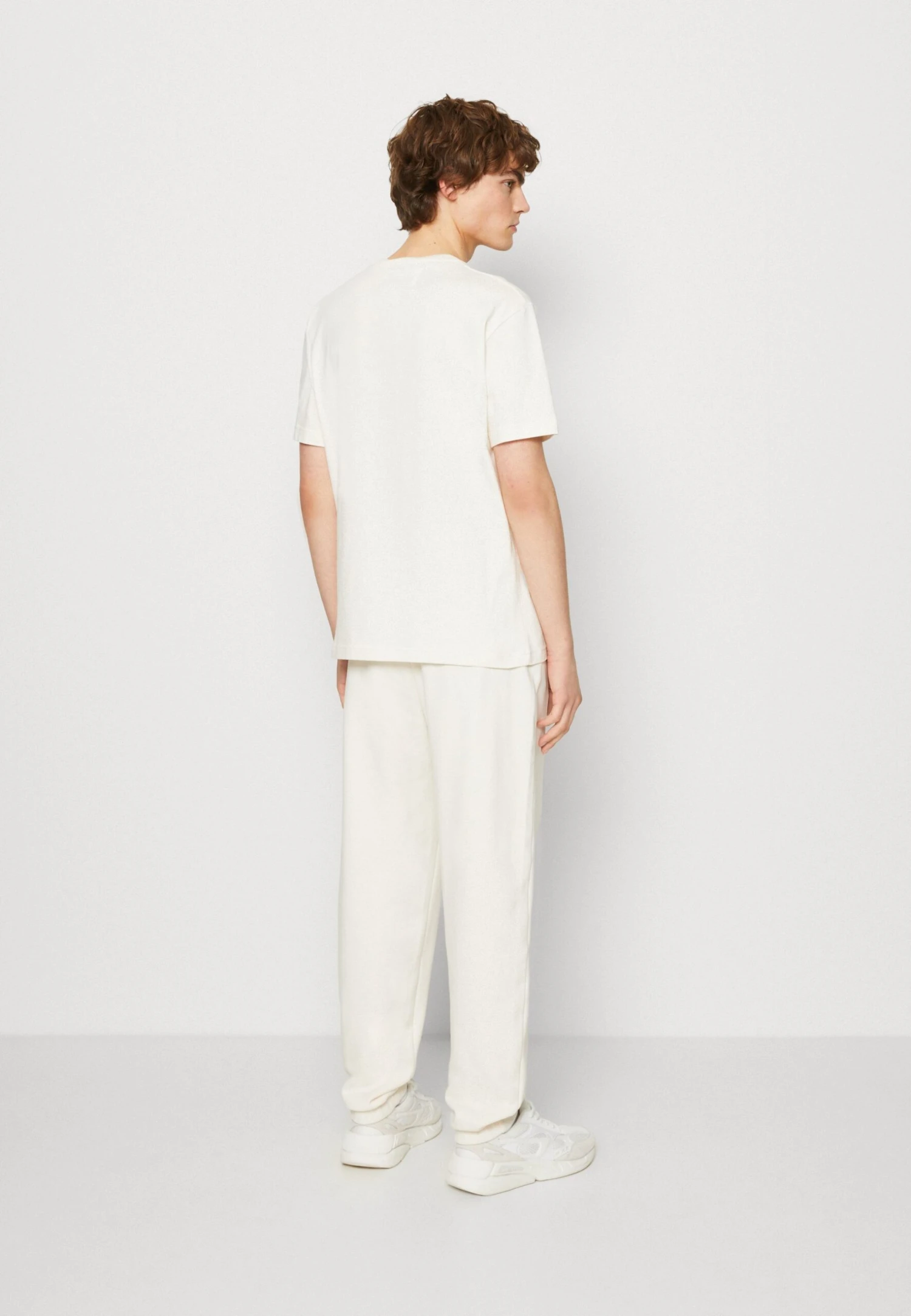 CREWNECK UNISEX - T-shirt Basic - Off-white 3 CREWNECK UNISEX - T-shirt Basic - Off-white - obrazek 3