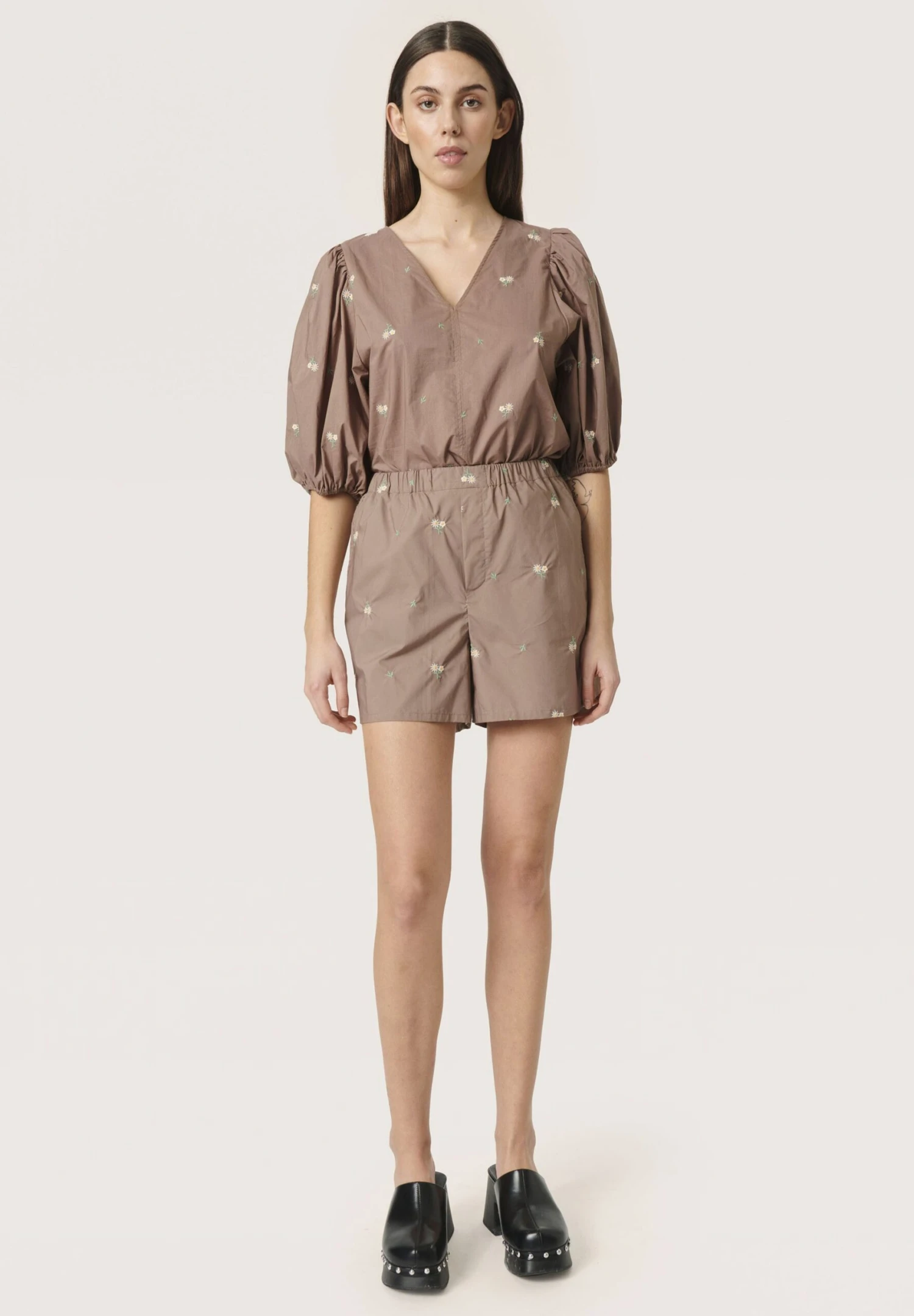 Soaked In Luxury SOSLLENORA - Szorty - Brown Lentil 2 Soaked In Luxury SOSLLENORA - Szorty - Brown Lentil - obrazek 2