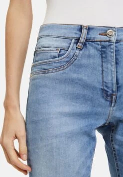 Betty Barclay MIT AUFGESETZTEN TASCHEN - Szorty Jeansowe - Light Blue Denim 9 Betty Barclay MIT AUFGESETZTEN TASCHEN - Szorty Jeansowe - Light Blue Denim -sklep Next 744686ee7bfd4d939b44e727ff17a74b