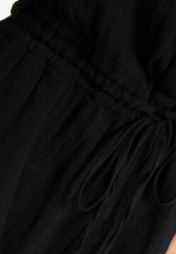 BERSHKA RUSTIC UTILITY - PLAYSUIT - Kombinezon - Black -sklep Next 80098e1da3b34df19f80c188256fe48c