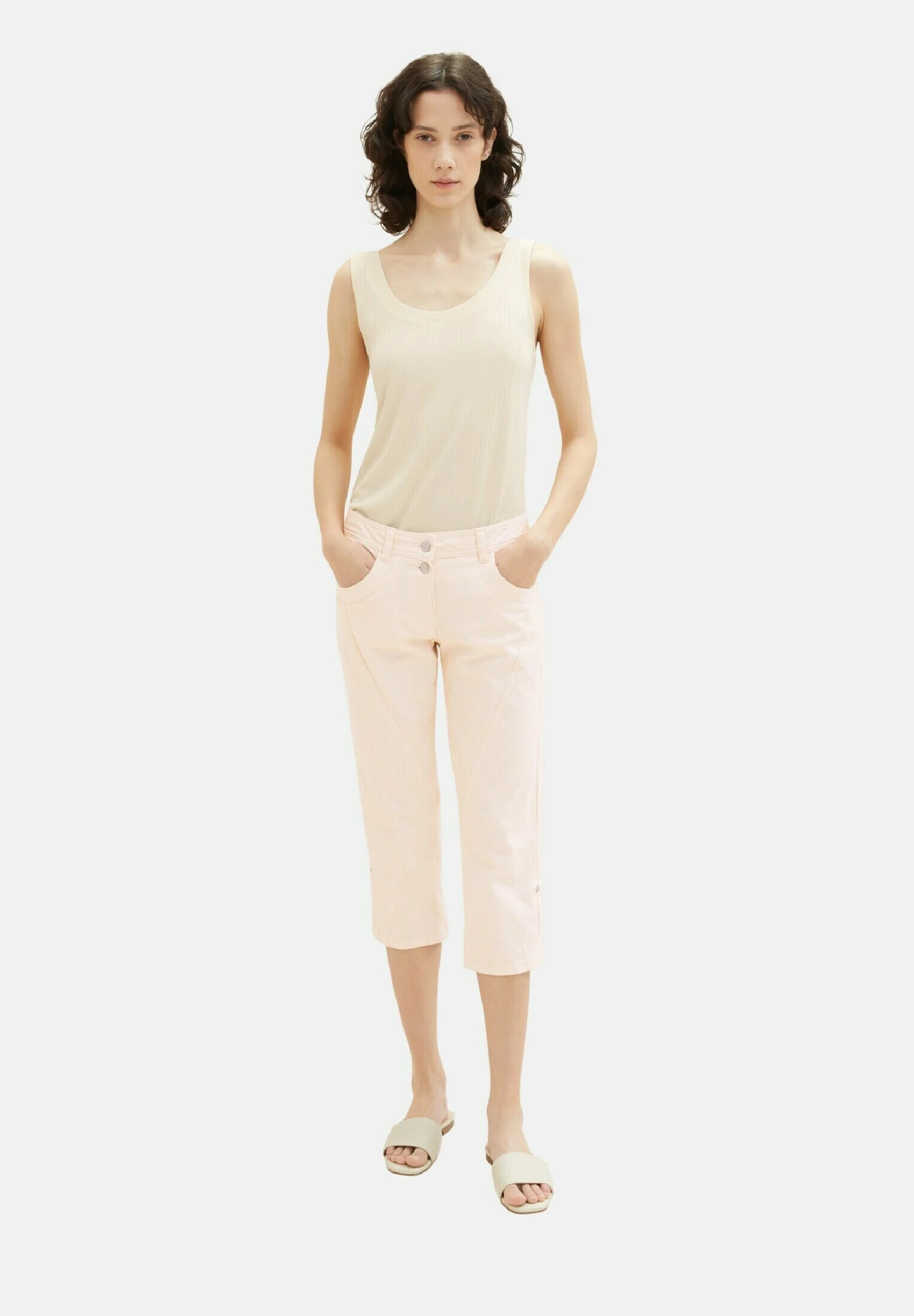 Tom Tailor 3/4 MIT TEILUNGSNAHT - Szorty - Fawn Beige Offwhite Stripe 2 Tom Tailor 3/4 MIT TEILUNGSNAHT - Szorty - Fawn Beige Offwhite Stripe - obrazek 2