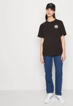 Puma DOWNTOWN RELAXED GRAPHIC TEE - T-shirt Z Nadrukiem - Black -sklep Next 9f32e629e0c64e58a9be0a40d971274d