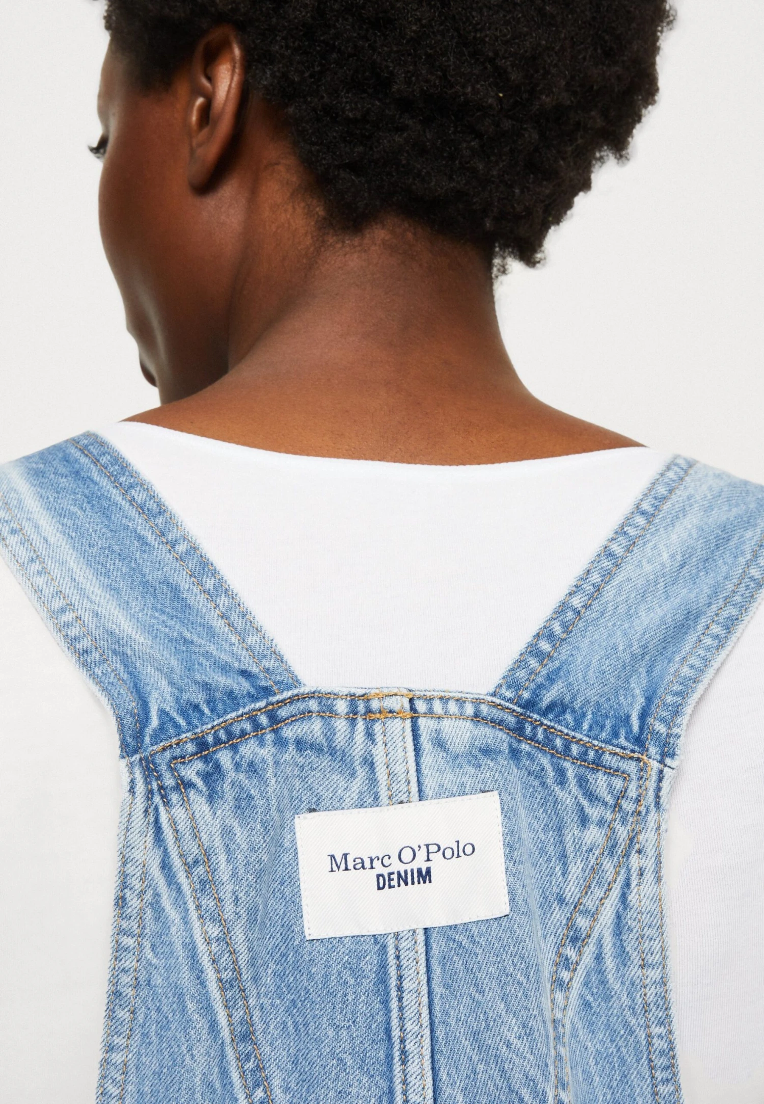 Marc O'Polo DENIM DUNGAREE RELAXED FIT LOW CROTCH LOOSE LEG REGULAR - Ogrodniczki - Multi/authentic Worn Light Blue 5 Marc O'Polo DENIM DUNGAREE RELAXED FIT LOW CROTCH LOOSE LEG REGULAR - Ogrodniczki - Multi/authentic Worn Light Blue - obrazek 5