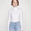 Calvin Klein RIB ROLL NECK LONG SLEEVE - Bluzka Z Długim Rękawem - Bright White