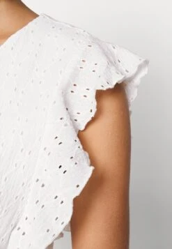 Vero Moda VMMARCY PLAYSUIT - Kombinezon - Snow White -sklep Next c57ce1a113084b899d6725c5d21e4e65