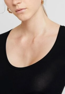 MbyM ANNA - Bluzka Z Długim Rękawem - Black 11 MbyM ANNA - Bluzka Z Długim Rękawem - Black -sklep Next c90513bf606d48438edd88ffa8e40935