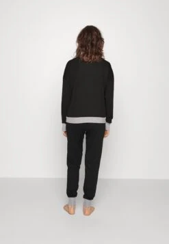 PYJAMA SET - Piżama - Black -sklep Next c92e2174a8d54f4292bf00e131a81336