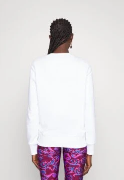 Versace Jeans Couture Bluza - White 8 Versace Jeans Couture Bluza - White -sklep Next cc2fed0677364615b326bcbbc64765dd