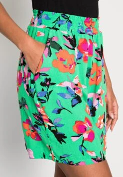 ONLY ONLNOVA - Szorty - Island Green 9 ONLY ONLNOVA - Szorty - Island Green -sklep Next ccb03384abf042d4b6f754480aa8aae6