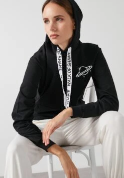 LELA SLIM FIT - Bluza Z Kapturem - Black 7 LELA SLIM FIT - Bluza Z Kapturem - Black -sklep Next d1783cea391b43f8ae67ae5f442474f3