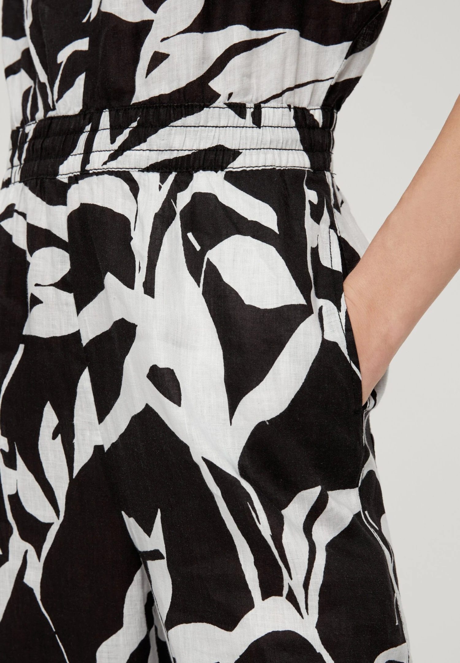 S.Oliver Kombinezon - Schwarz 2 S.Oliver Kombinezon - Schwarz - obrazek 2