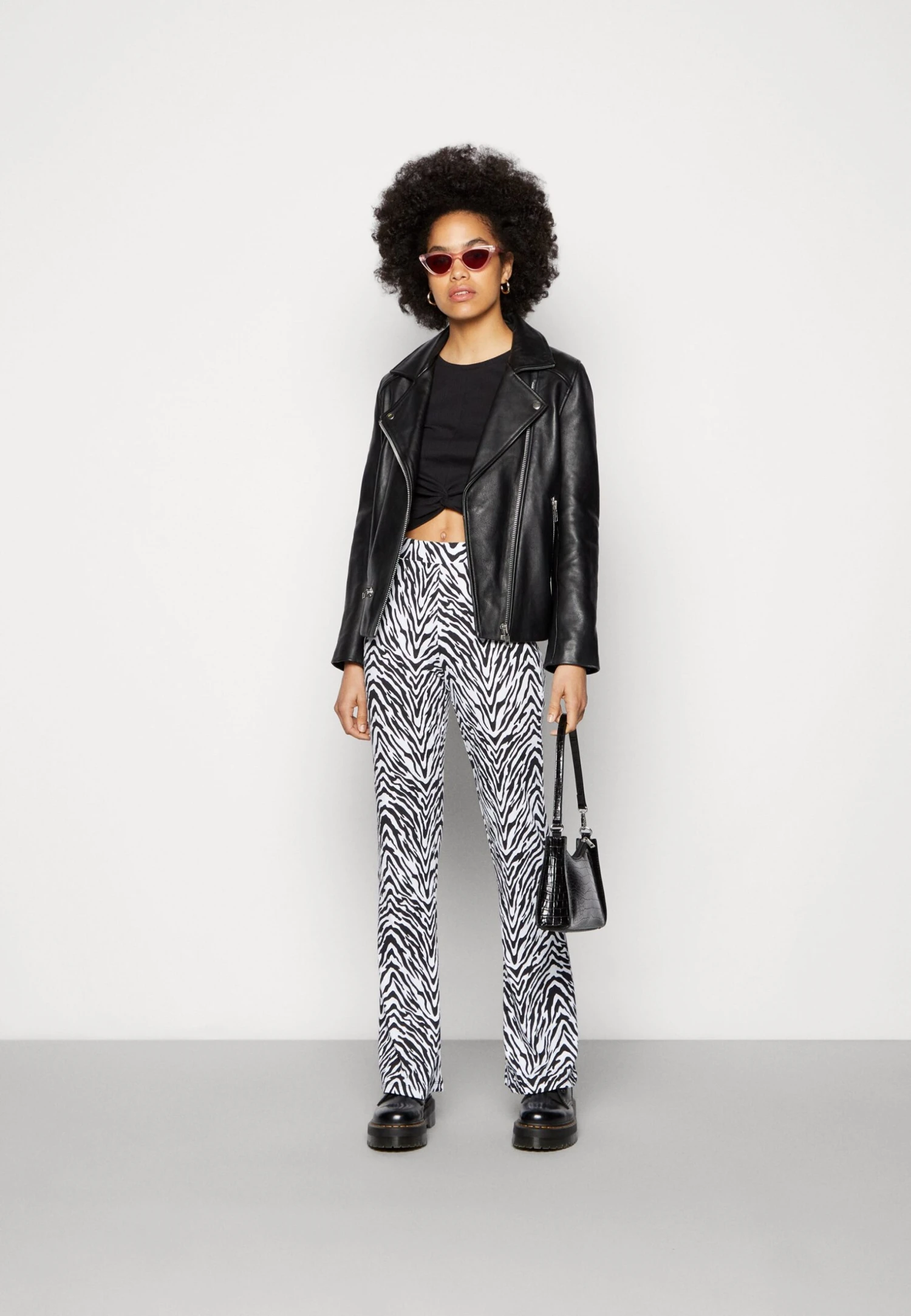 Noisy May NMDRAKEY TWIGGI - Bluzka Z Długim Rękawem - Black 2 Noisy May NMDRAKEY TWIGGI - Bluzka Z Długim Rękawem - Black - obrazek 2