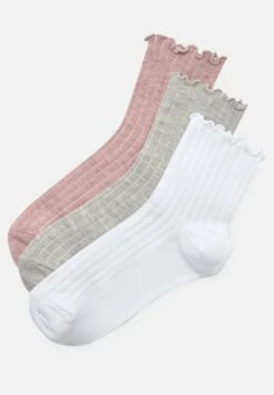 PULL & BEAR PACK OF 3 LETTUCE-EDGE - Skarpety - Pink -sklep Next e632ab32cf38413999bad0ff70abe2de