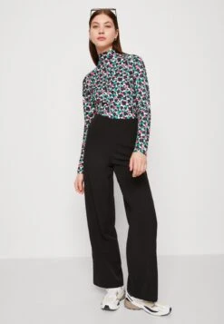 COLOURFUL REBEL NEYO CUTE FLOWER PEACHED TURTLENECK - Bluzka Z Długim Rękawem - Multicolor -sklep Next e7106a56a2ff42eba7dde409be663a4f