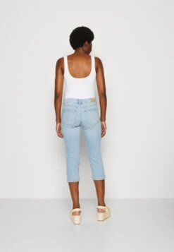 ESPRIT CAPRI - Szorty Jeansowe - Blue Light Wash -sklep Next e73394f5cf5148fcb7bf0965ca23bc6a