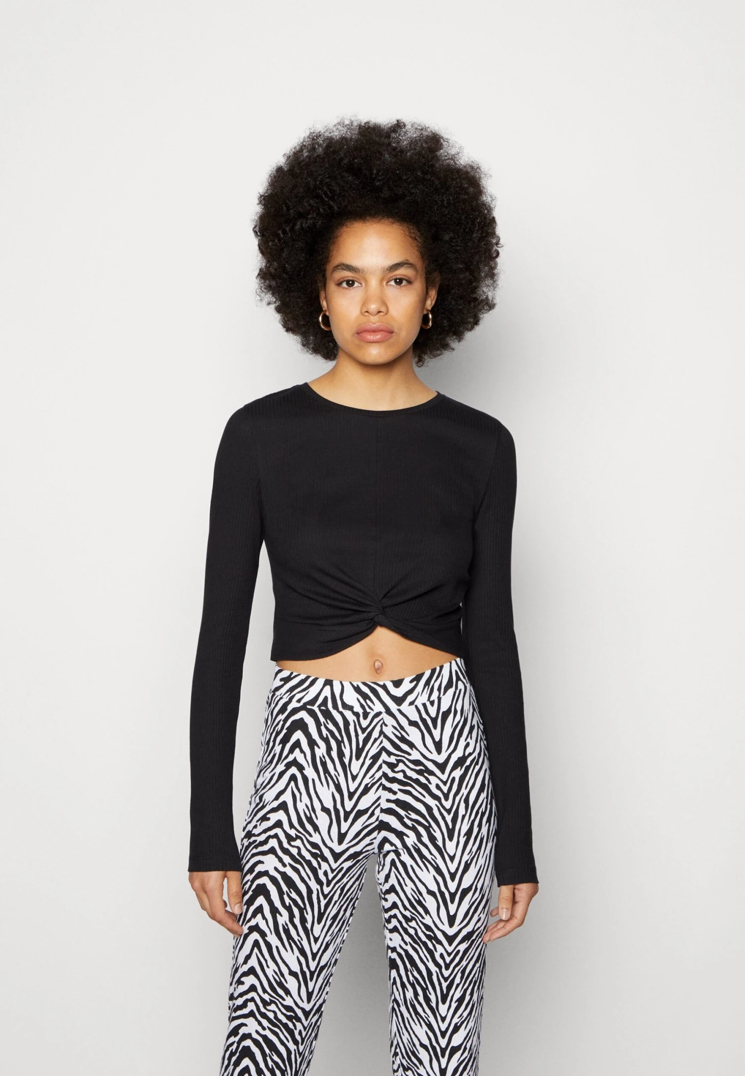 Noisy May NMDRAKEY TWIGGI - Bluzka Z Długim Rękawem - Black 1 Noisy May NMDRAKEY TWIGGI - Bluzka Z Długim Rękawem - Black