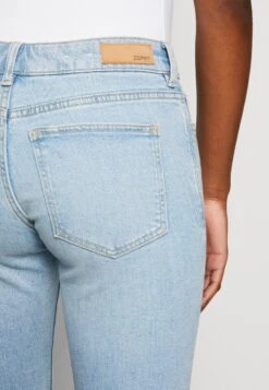 ESPRIT CAPRI - Szorty Jeansowe - Blue Light Wash -sklep Next f0e70c28adcd458ca57950206f9278f7