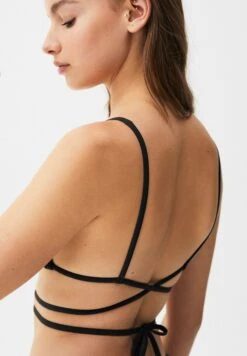 PULL & BEAR WITH STRAPS - Góra Od Bikini - Mottled Black -sklep Next f1df7b9b514b4f01a34e3643d15cf790
