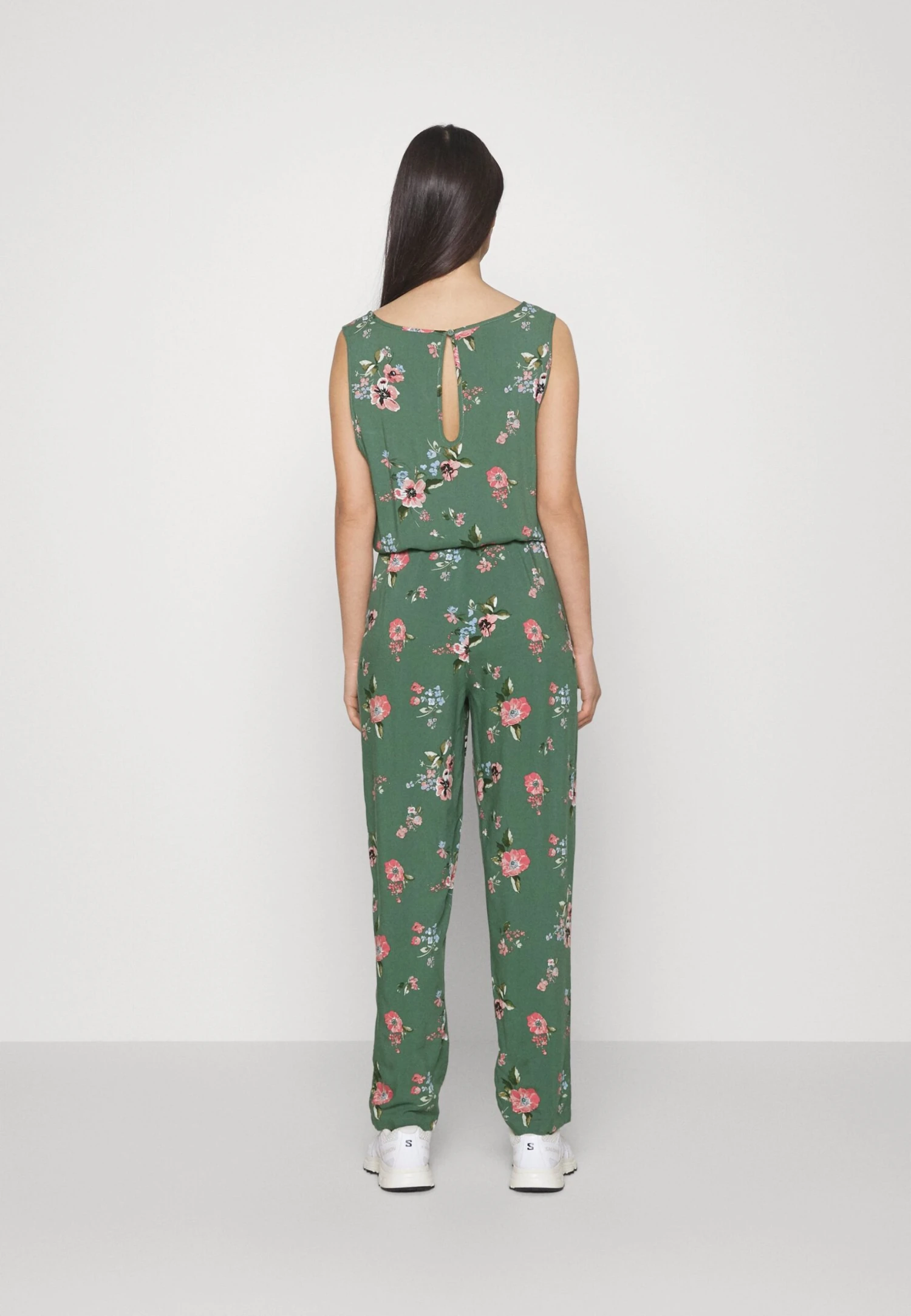 Vero Moda Petite VMEASY - Kombinezon - Laurel Wreath/freya 3 Vero Moda Petite VMEASY - Kombinezon - Laurel Wreath/freya - obrazek 3