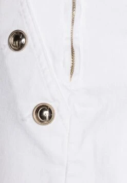 Guess JANAE - Szorty - Pure White -sklep Next f25cd031d9074c4ab4fced52288e4291