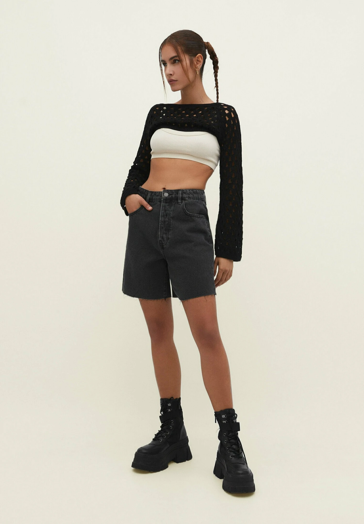 Stradivarius BERMUDA - Szorty Jeansowe - Dark Grey 2 Stradivarius BERMUDA - Szorty Jeansowe - Dark Grey - obrazek 2