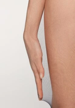 Calzedonia ULTRA TRANSPARENT 8 DEN - Rajstopy - Blue 9 Calzedonia ULTRA TRANSPARENT 8 DEN - Rajstopy - Blue -sklep Next f97dd41bbdf1439e9bceb1f8d6132d0c